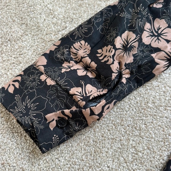 Black & Pink floral print button-up shirt - Picture 2 of 3